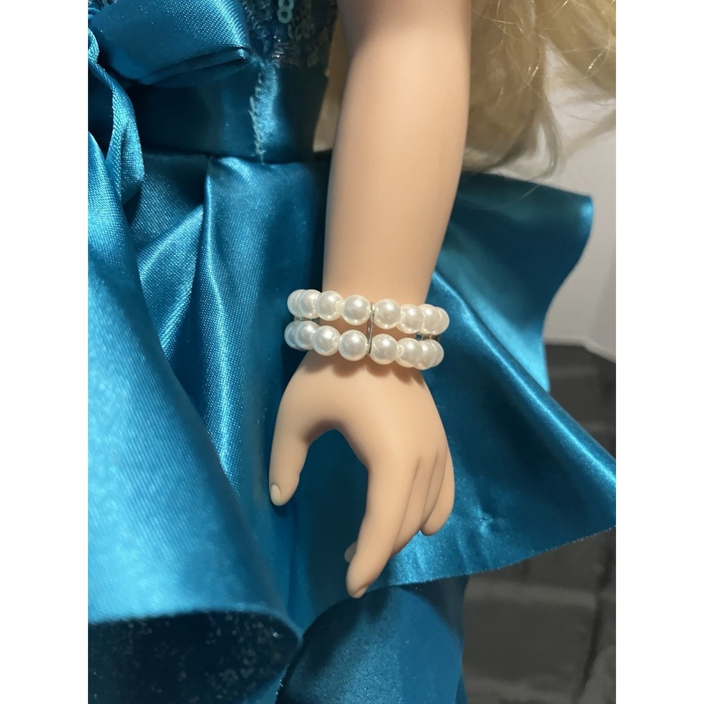 Toys R Us TRU Exclusive Journey Girls 18" Doll Meredith in Australia Blonde Hair - Picture 8 of 9